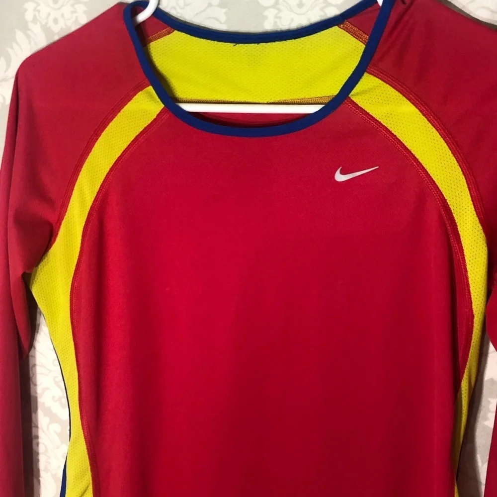 Nike Dri-Fit Long Sleeve Tee S